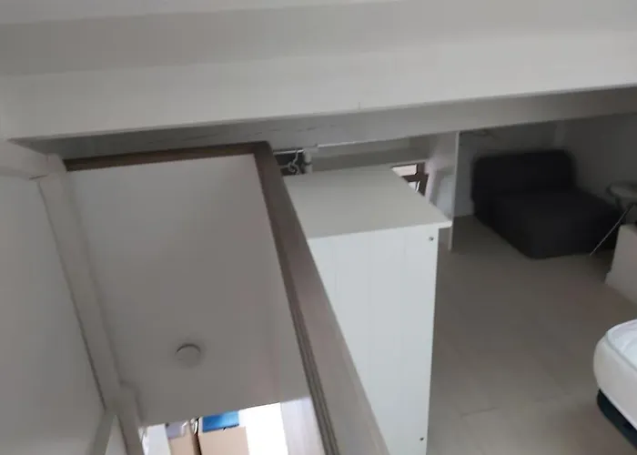 Avec Mezzanine Classe 3 Etoiles En Bord De * Saint-Cyprien (Pyrenees-Orientales)